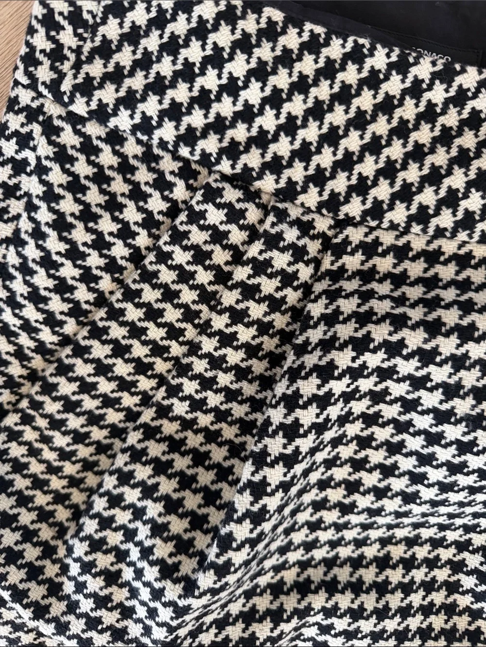 Club Monaco Black and White Houndstooth Mini Skirt